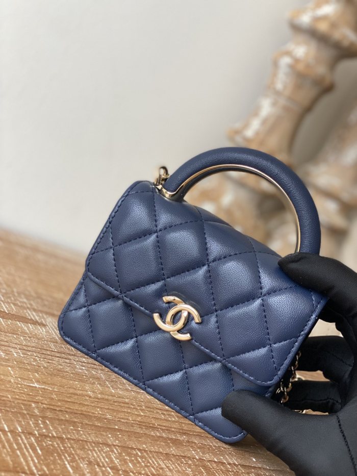 Handbag  Chanel 81209 size 12.5 cm