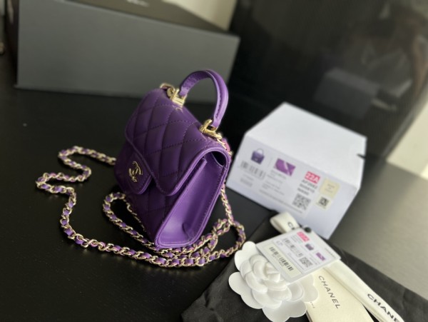  Handbag  Chanel  AP2682  size  11cmx11cmx4 cm