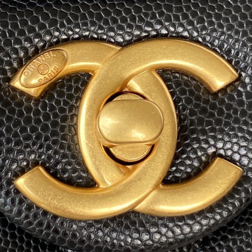  Handbag  Chanel  AS3368 size  17X13X5.5 cm