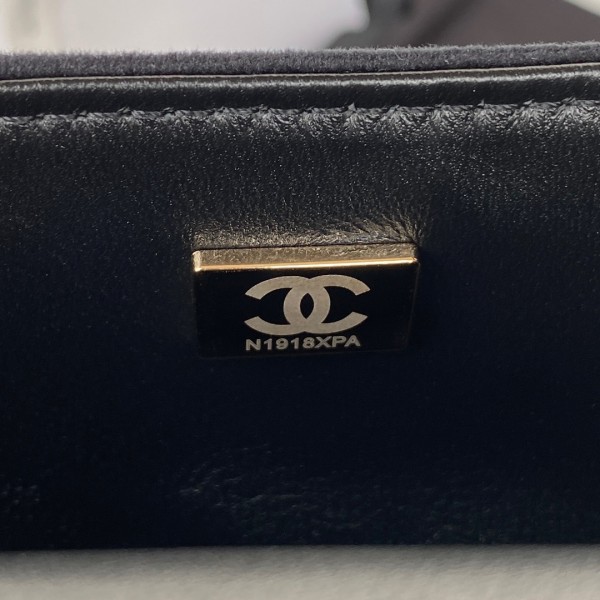 Handbag   Chanel AS3315 size  15x9.5x4.5 cm