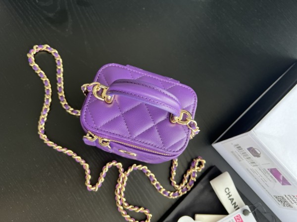  Handbag  Chanel AP2198 size  11cmx8.5cmx7 cm