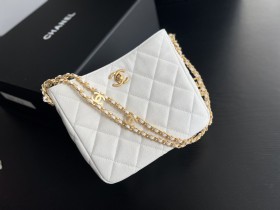  Handbag  Chanel  3223  size  16cmx19cmx8 cm 