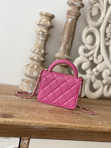  Handbag  Chanel  81209  size  12.5 cm 