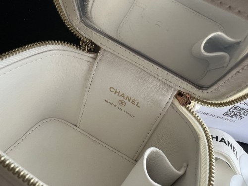  Handbag   Chanel  AP2198  size  11cmx8.5cmx7 cm