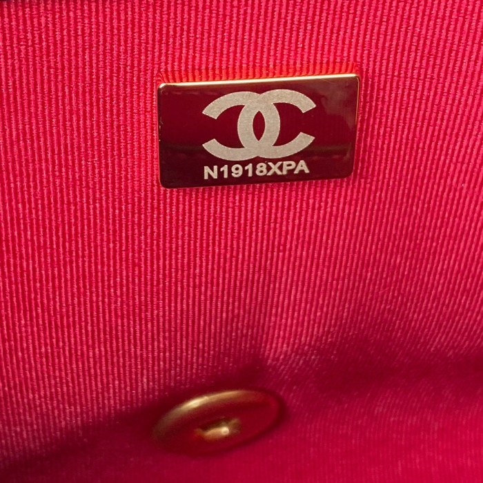  Handbag  Chanel  AS3450  size  20 cm 