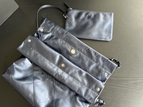  Handbag  Chanel  size 35cmx37cmx7 cm