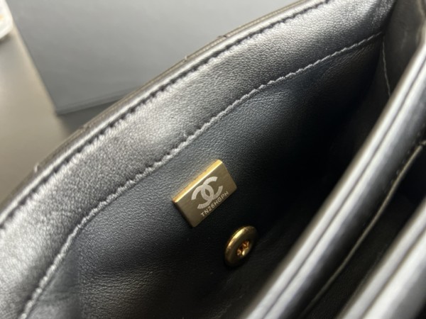 Handbag  Chanel  3366  size  17cmx8.5cmx11.5 cm