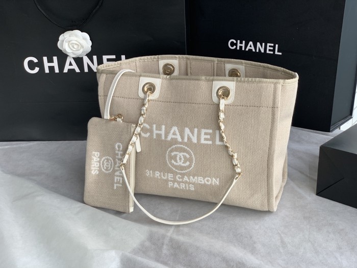  Handbag   Chanel  66941  size 38X32X18 CM