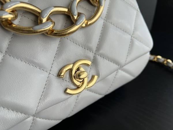 Handbag  Chanel  3366  size 20cmx9cmx13.5 cm