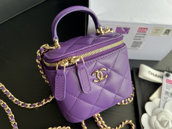  Handbag  Chanel AP2198 size  11cmx8.5cmx7 cm