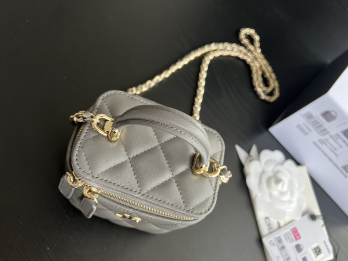  Handbag   Chanel  AP2198  size  11cmx8.5cmx7 cm