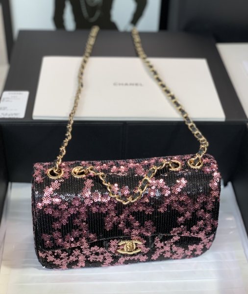  Handbag  Chanel  size  20 cm