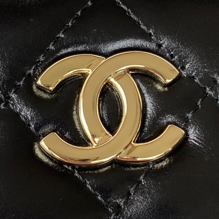 Handbag   Chanel  AS3332  size  21*23*8 *cm
