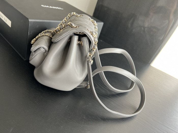  Handbag  Chanel  2908  size 18cmx18cmx12 cm