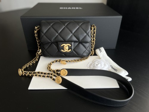  Handbag Chanel   AP3369  size 18 cm 
