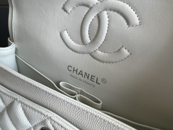 Handbag   Chanel  1113 size  23 cm 