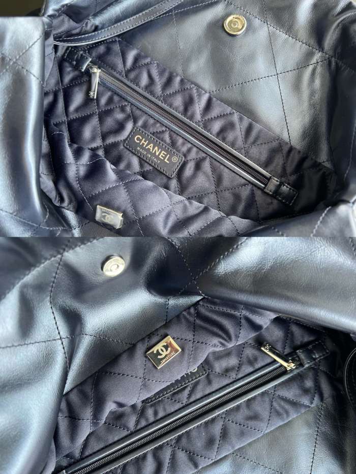  Handbag  Chanel  size 35cmx37cmx7 cm