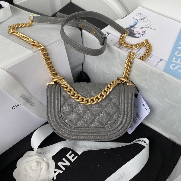  Handbag  Chanel AS3315 size 15x9.5x4.5 cm