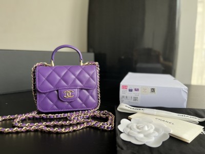  Handbag  Chanel AP2200  size  12.5cmx9.5 cm 