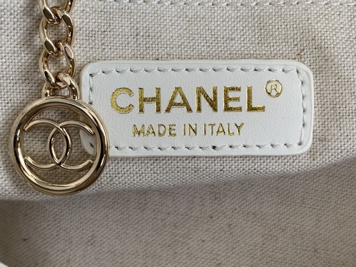  Handbag   Chanel  66941  size 38X32X18 CM