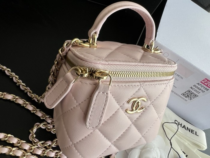  Handbag   Chanel  AP2198  size  11cmx8.5cmx7 cm