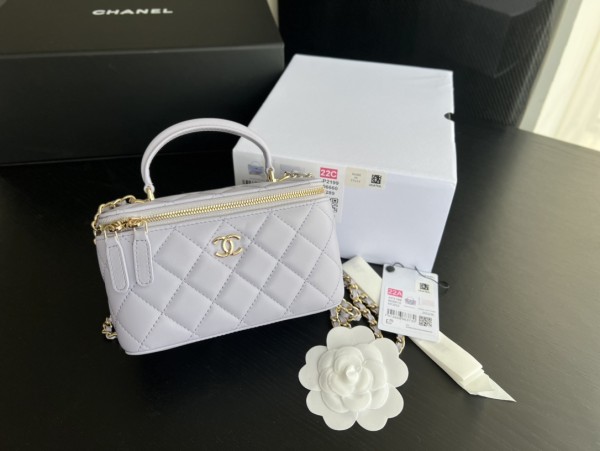  Handbag Chanel  AP2199  size  17cmx9.5cmx8 cm