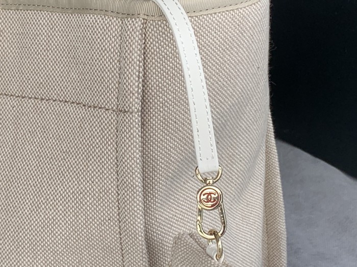  Handbag   Chanel 66941 size  38X32X18 CM