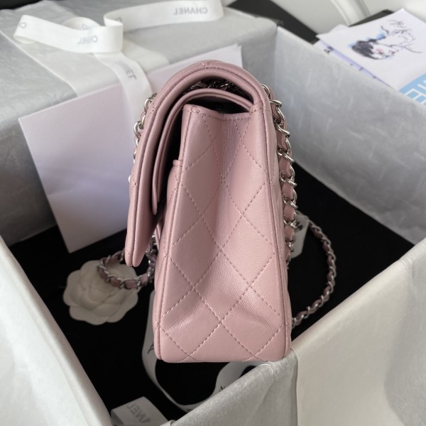  Handbag  Chanel  A01112  size 15.5x25.5x6.5 cm