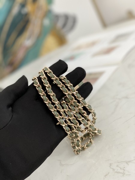  Handbag  Chanel  82768  size  12.5 2.5 9 cm