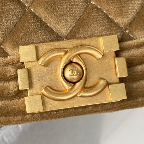 Handbag   Chanel  AS3350 size 18x12.5x6 cm