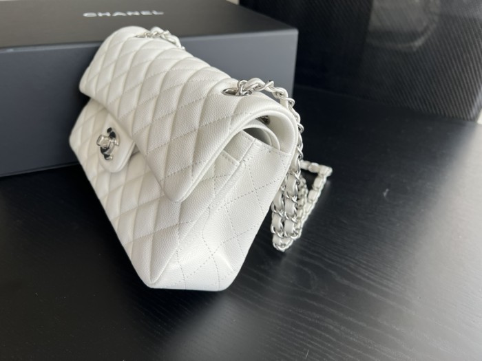 Handbag   Chanel  1113 size  23 cm 