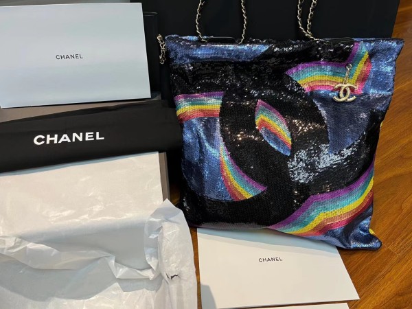  Handbag   Chanel  99815  size  39*39  cm