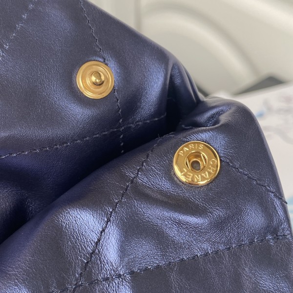  Handbag  Chanel  AS3260  size 35x37x7 cm