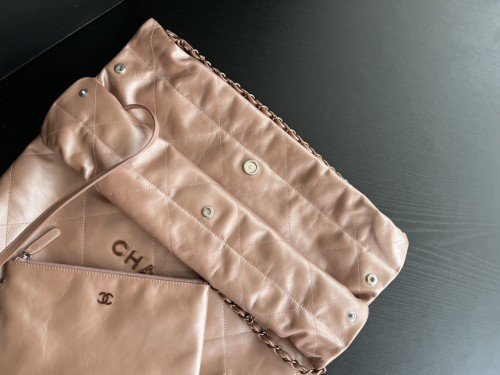  Handbag  Chanel  size  39cmx42cmx8 cm