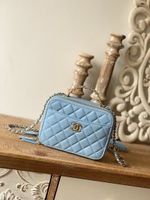  Handbag   Chanel  AP3222  size  19*13.5*7* cm