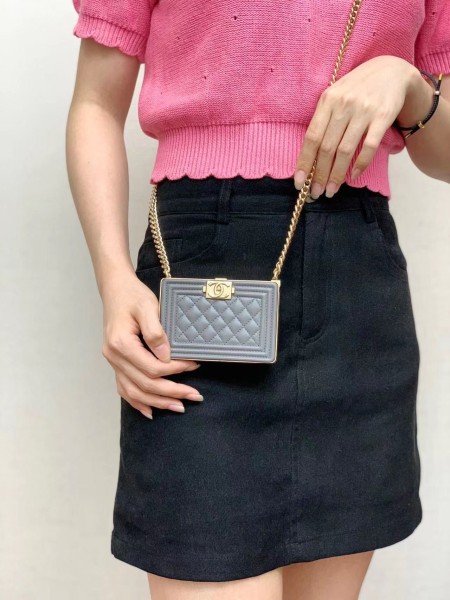  Handbag  Chanel  size  11*7.5*2.4 cm