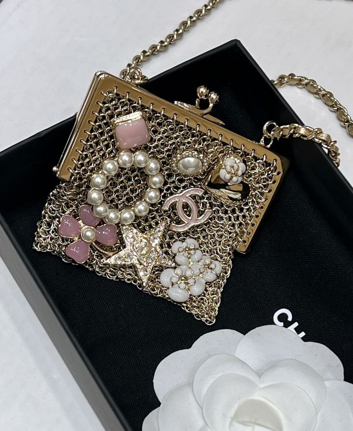  Handbag  Chanel 2890  size  7*7 cm