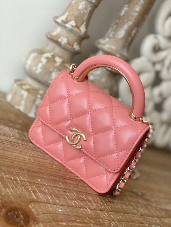  Handbag  Chanel   81209  size 12.5 cm  