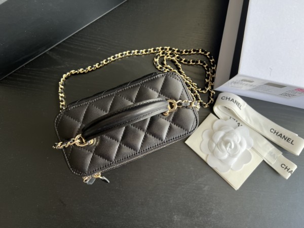  Handbag Chanel  AP2199  size 17cmx9.5cmx8 cm