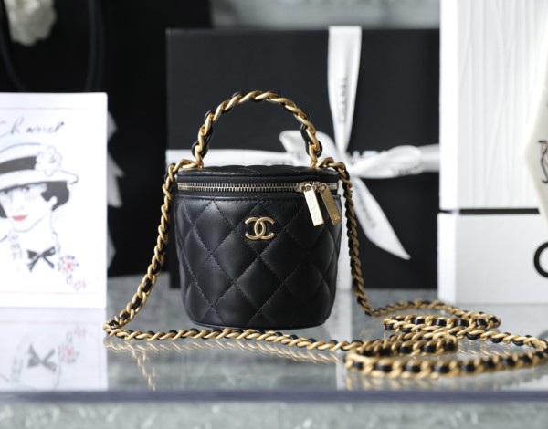 Handbag Chanel  sizez 𝟷𝟶.𝟻*𝟷𝟷.𝟼*𝟷𝟶.𝟻  𝚌𝚖