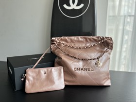  Handbag  Chanel  size  39cmx42cmx8 cm