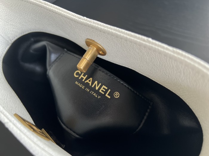  Handbag  Chanel  3223  size  16cmx19cmx8 cm 