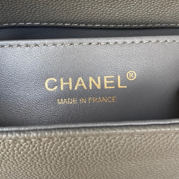 Handbag  Chanel  AS3350 size  18x12.5x6 cm