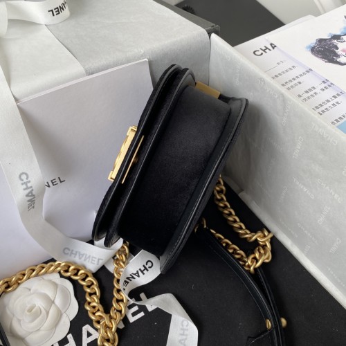 Handbag   Chanel AS3315 size  15x9.5x4.5 cm