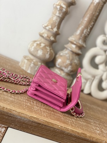  Handbag  Chanel  81209  size  12.5 cm 