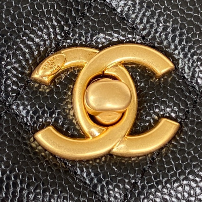 Handbag  Chanel  AP2840  size 12.3x19.2x3.5 cm