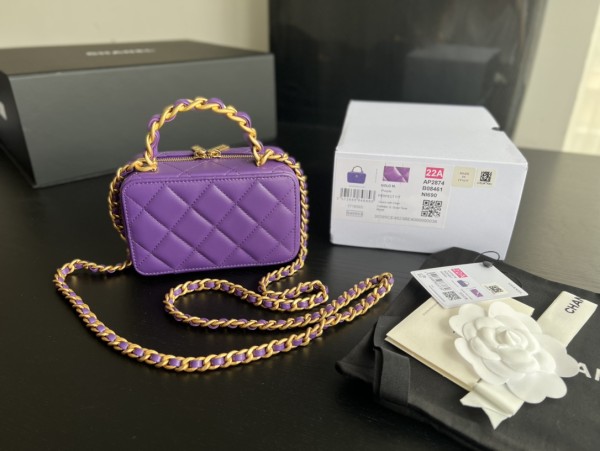  Handbag   Chanel  AP2874  size  13.5cmx8.5cmx6 cm 
