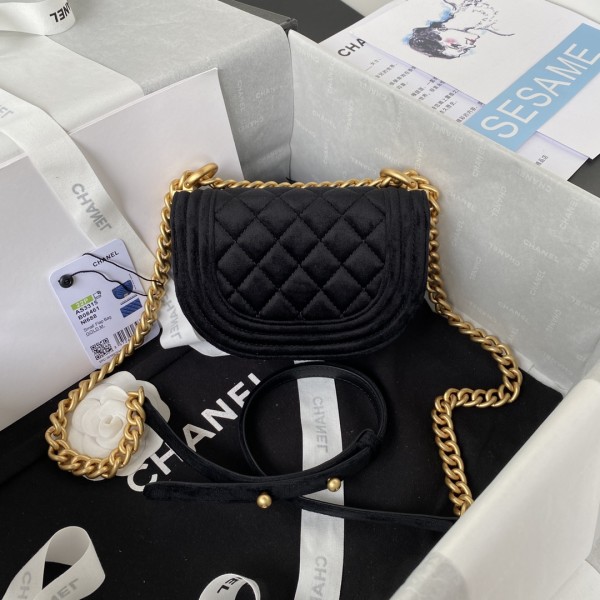 Handbag   Chanel AS3315 size  15x9.5x4.5 cm