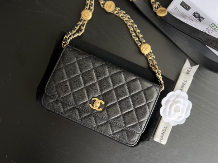  Handbag Chanel  size  19 cm