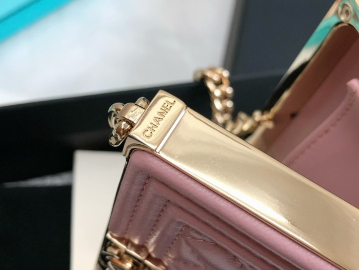 Handbag Chanel   size  11*7.5*2.4 cm